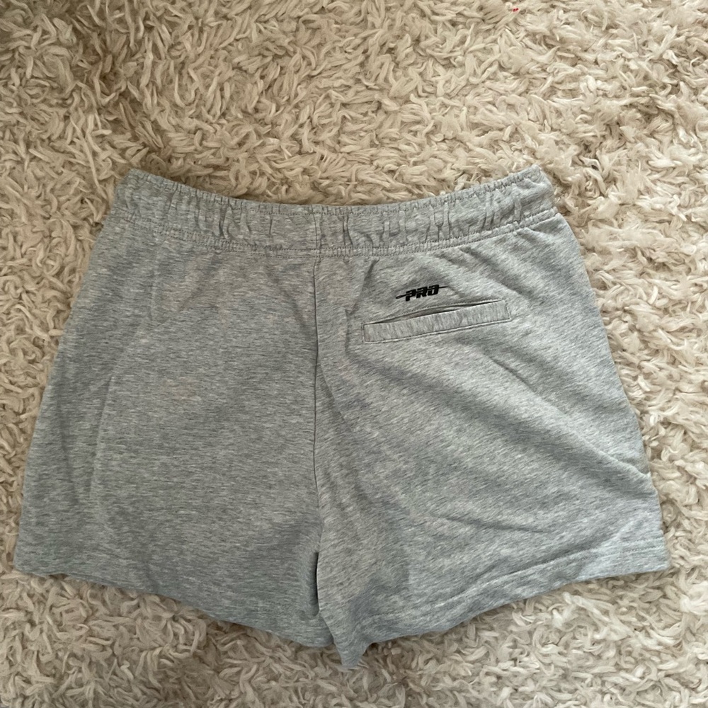 Philadelphia Phillies Gray Shorts - Picture 2 of 3